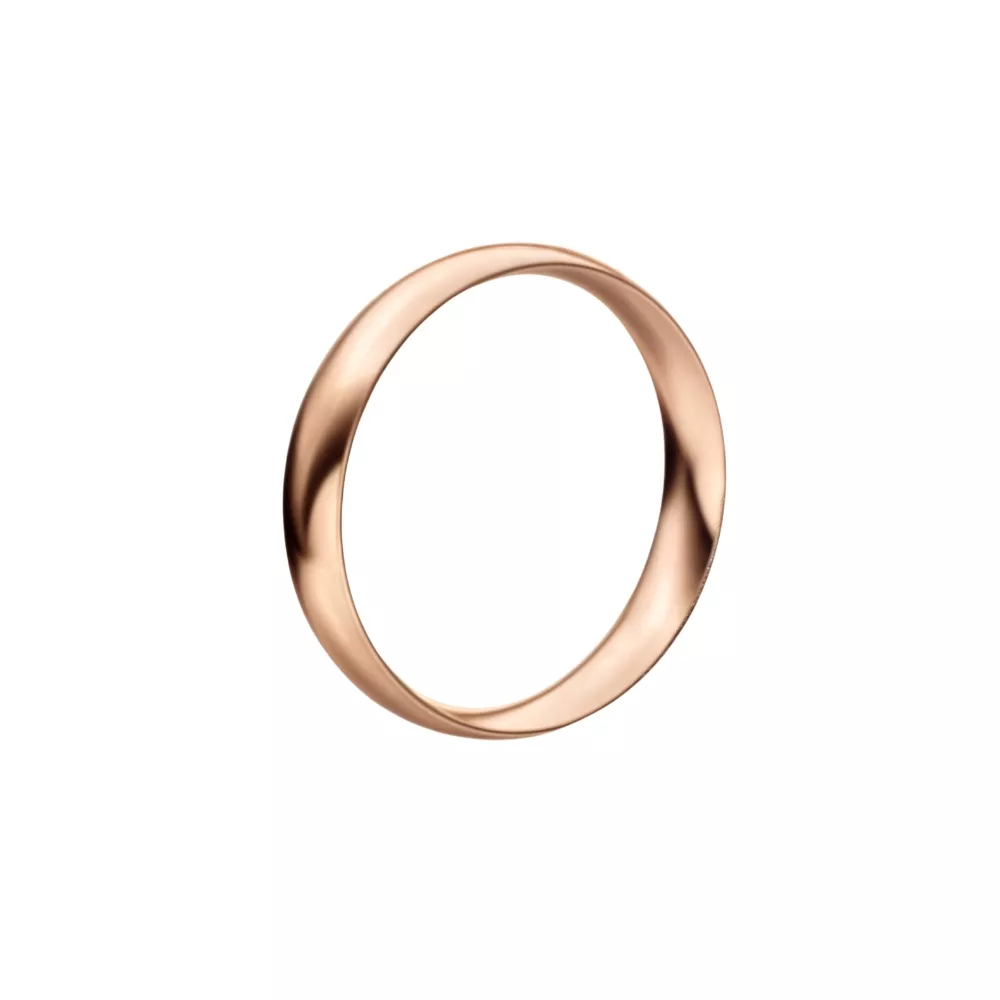 Una alianza media caña en oro rosa pulido. Espesor: 4 mm. Peso: 3 gr.