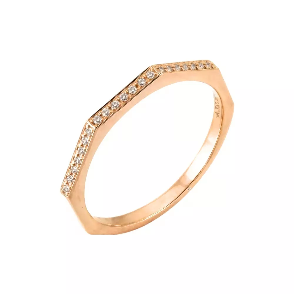 Anillo medio sinfín en oro rosa con diamantes talla brillante.
