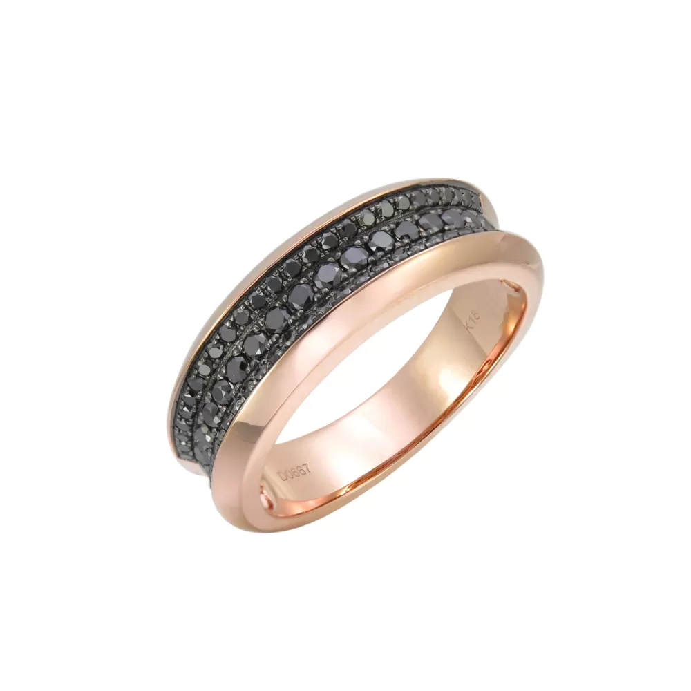 Anillo en oro rosa con diamantes Fancy Black talla brillante.