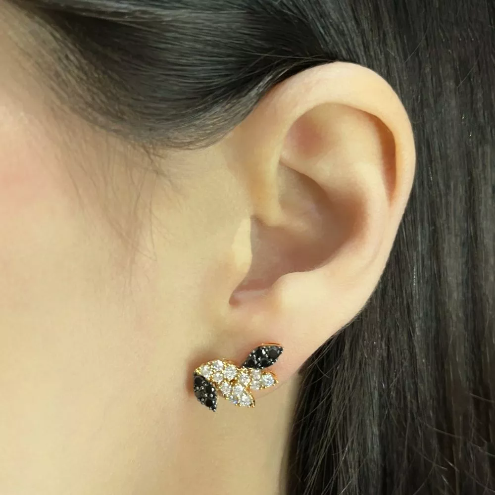Earrings in rose gold set with brilliant-cut Fancy Black diamonds and brilliant-cut diamonds.