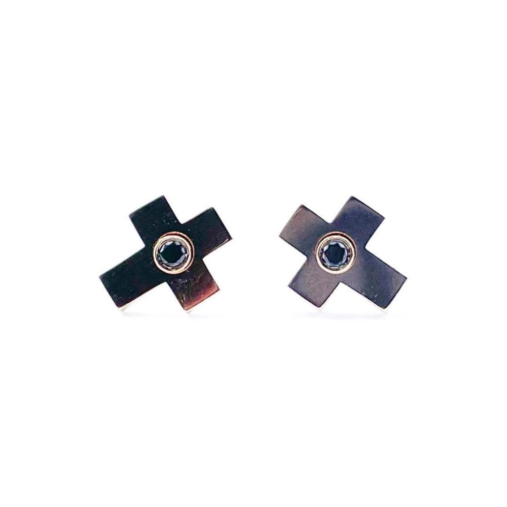 Aros 2 en 1 en oro rosa con diamantes Fancy Black talla brillante.