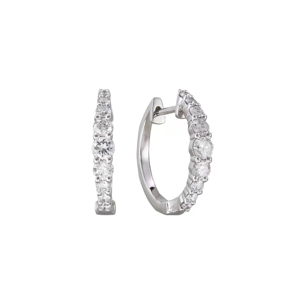 Argollas en oro blanco con diamantes talla brillante.