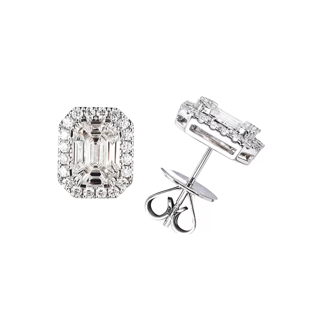 Aros en oro blanco con diamantes talla trapecio y diamantes talla brillante. Aros en oro blanco con diamantes talla trapecio y diamantes talla brillante.
