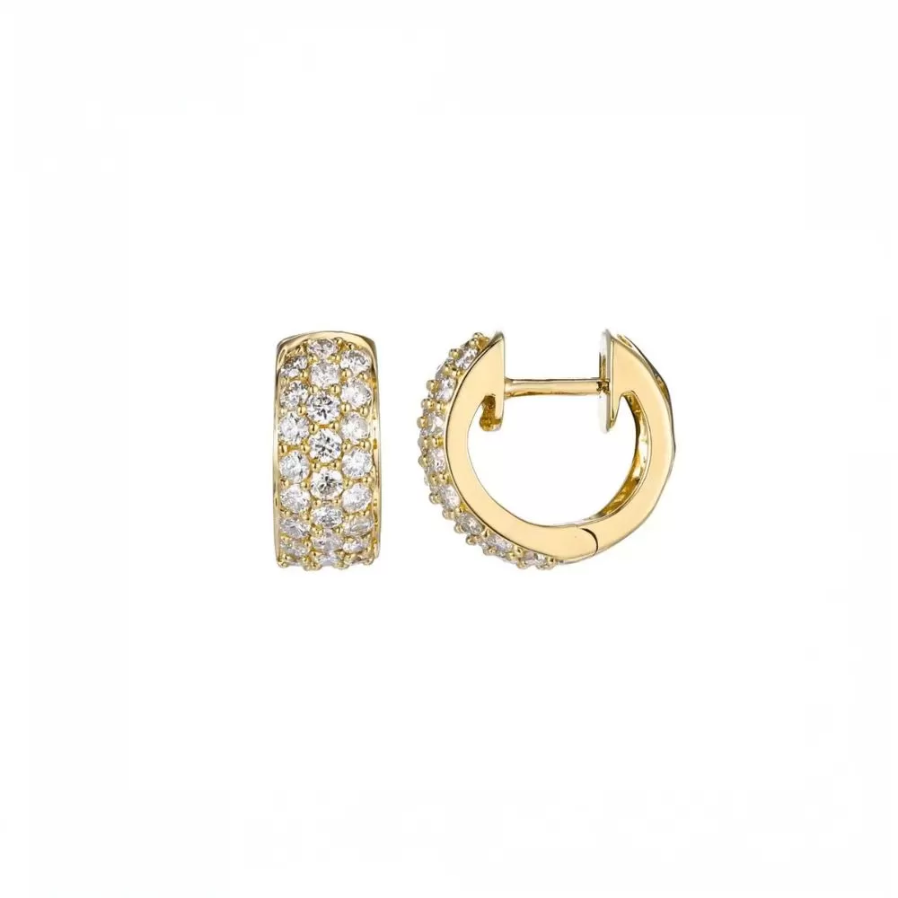 Argollas en oro amarillo con diamantes talla brillante.