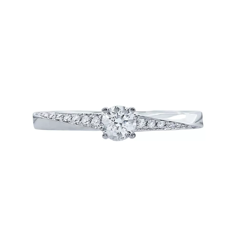 Anillo de Compromiso moderno en oro blanco con diamantes talla brillante (0.20 ct, color D, pureza VS1). 