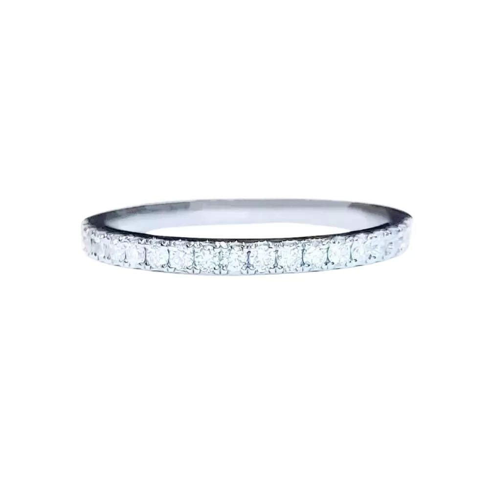 Ring in white gold set with brilliant-cut diamonds.