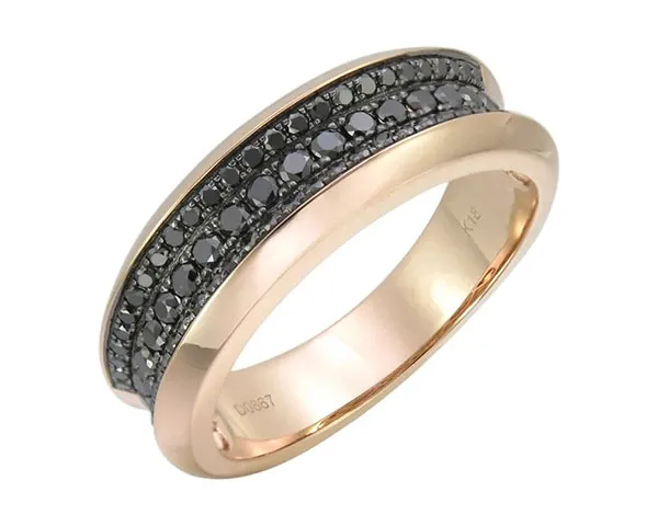 Ring in rose gold set with brilliant-cut Fancy Black diamonds.