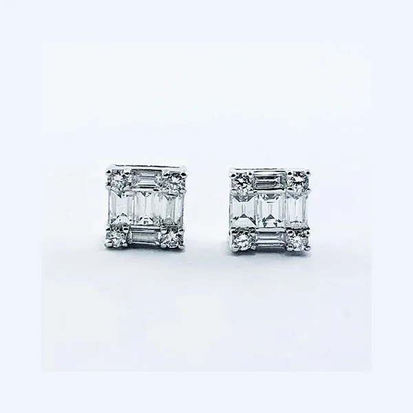 Earrings in white gold set with baguette-cut and brilliant-cut diamonds.
