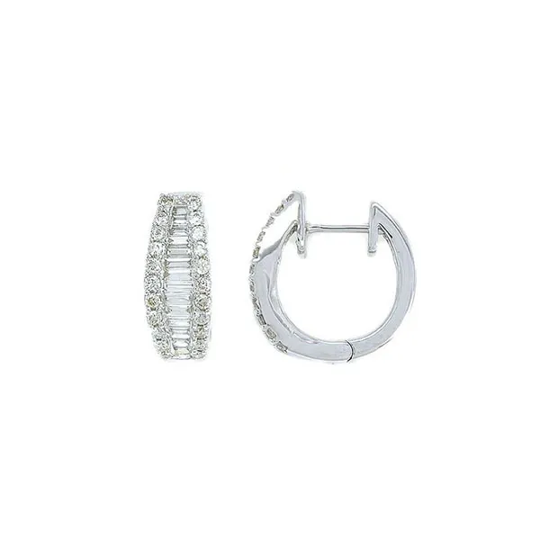 Hoop earrings in white gold set with baguette-cut and brilliant-cut diamonds.