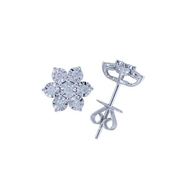 Earrings in white gold set with brilliant-cut diamonds.