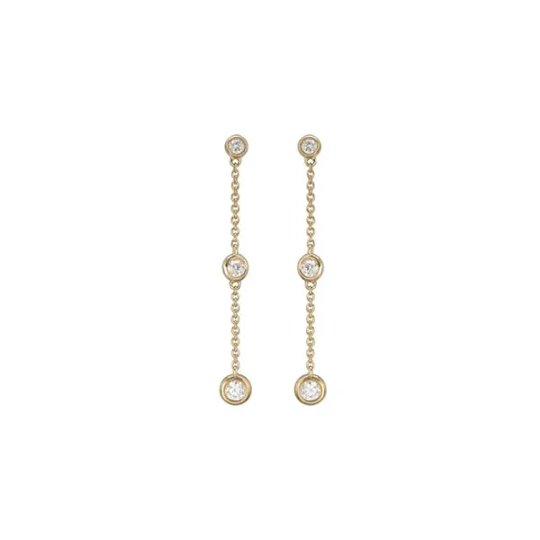 Earrings in yellow gold set with brilliant-cut diamonds.