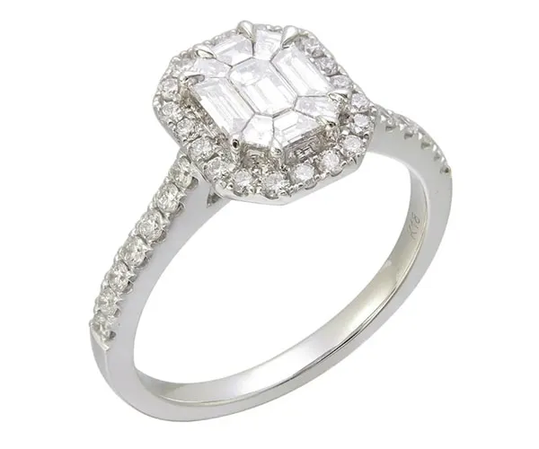 Ring in white gold set with special-cut and brilliant-cut diamonds.
