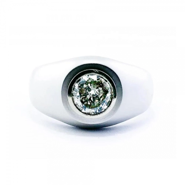 Ring in white gold set with brilliant-cut diamond