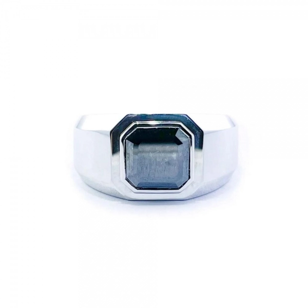 Ring in white gold set with asscher-cut Fancy Black diamond.