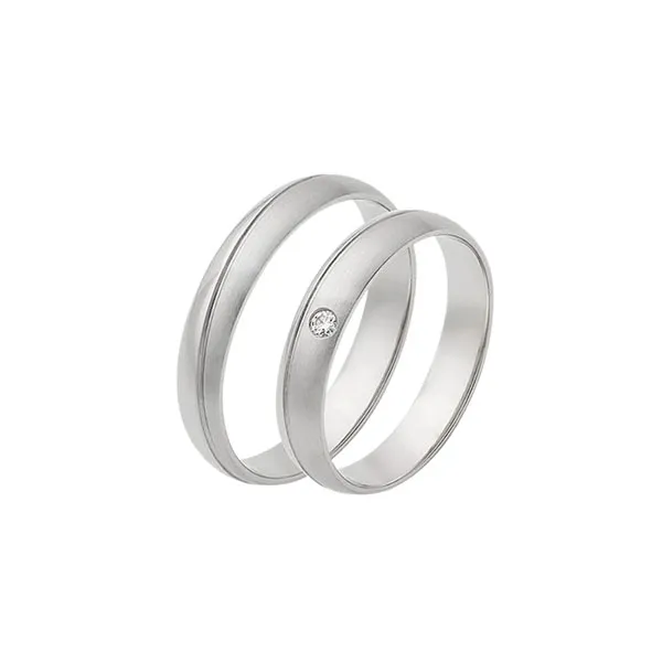 Wedding bands in white gold set with brilliant-cut diamond. Total weight: 7.5 gms. Espesor: 4 mm.